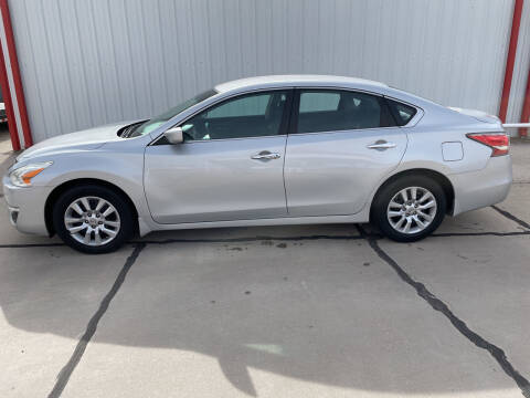 2015 Nissan Altima for sale at WESTERN MOTOR COMPANY in Hobbs NM
