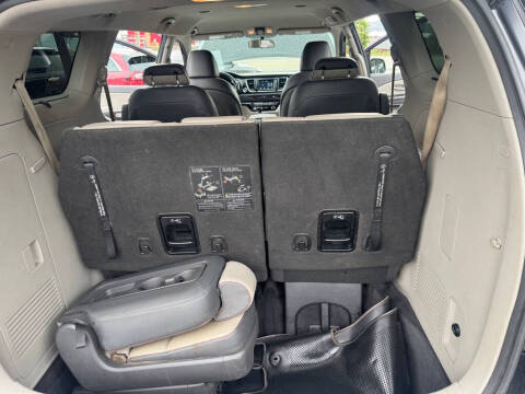 2017 Kia Sedona LX