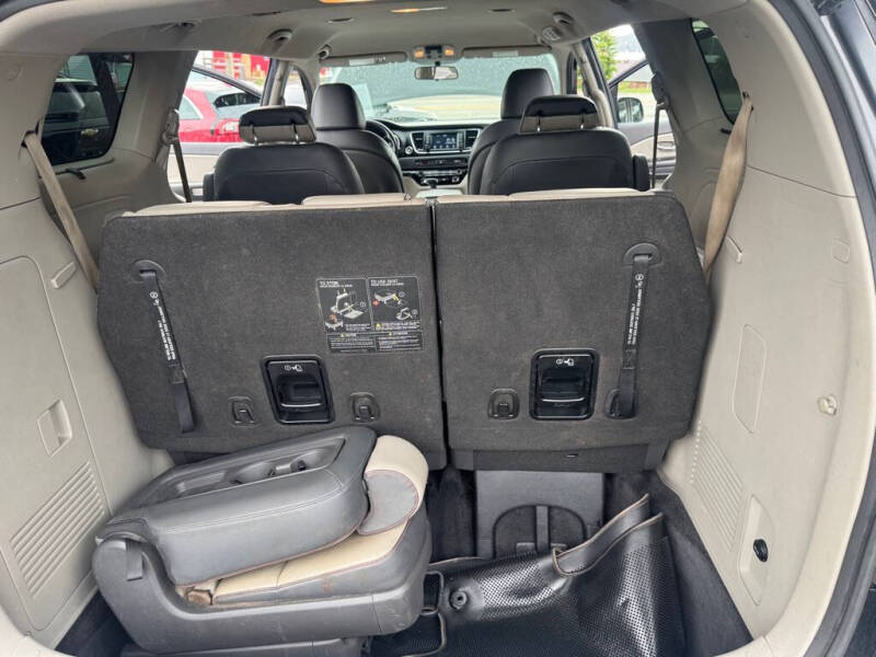 2017 Kia Sedona LX