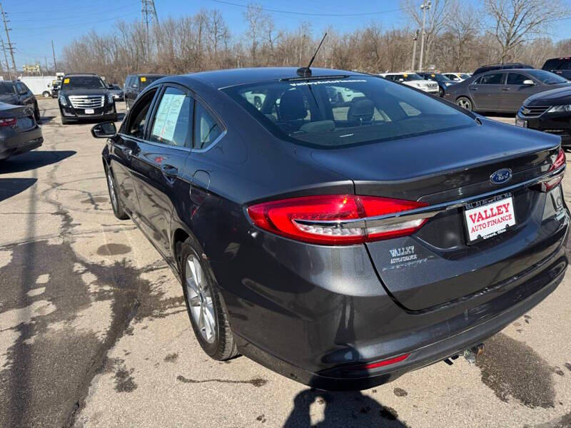 2017 Ford Fusion SE