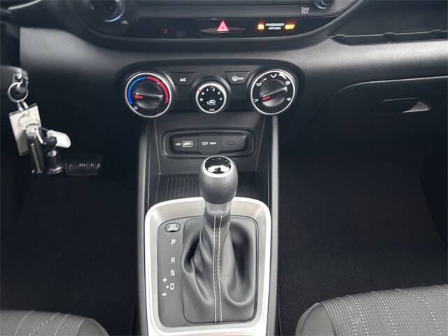 2022 Hyundai Venue SE