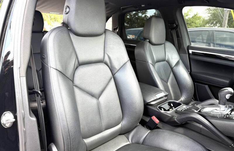 2012 Porsche Cayenne Tiptronic