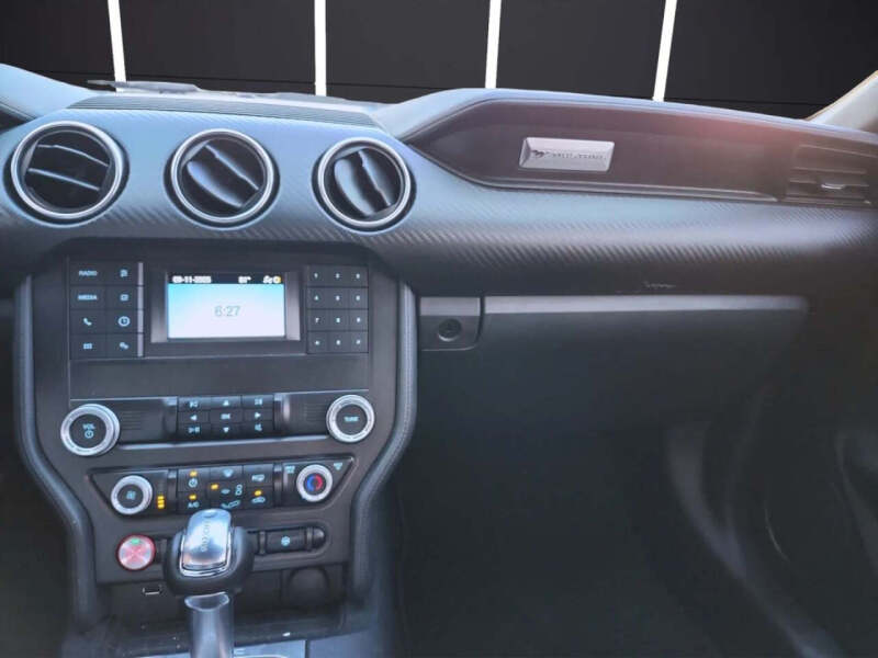 2022 Ford Mustang EcoBoost