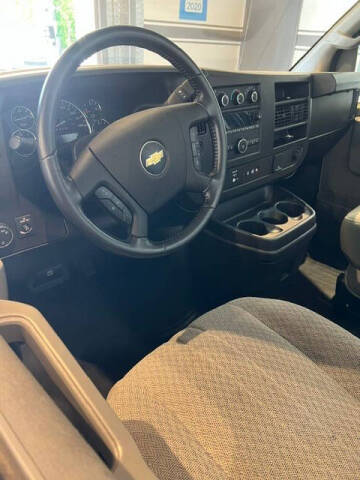 2023 Chevrolet Express 2500