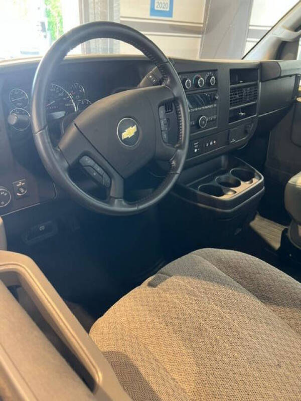 2023 Chevrolet Express 2500