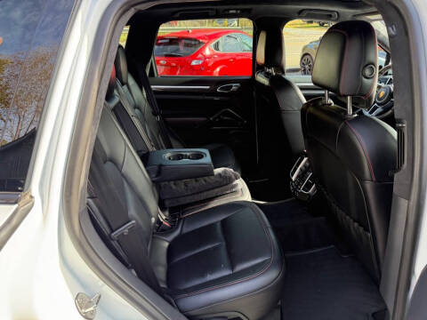 2017 Porsche Cayenne Turbo