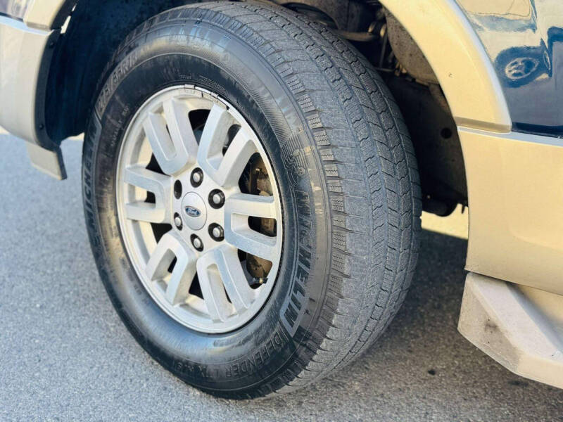 2011 Ford Expedition XLT