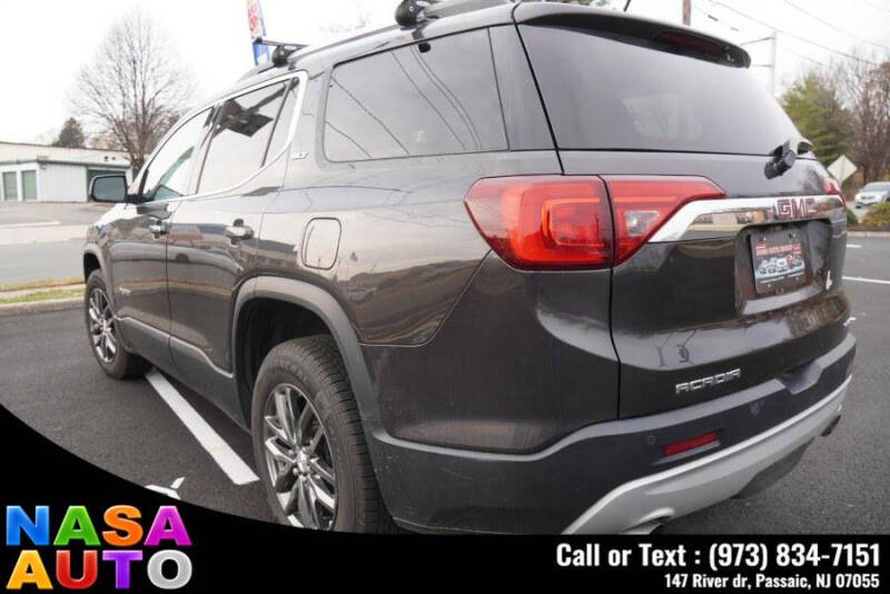 2017 GMC Acadia SLT-1