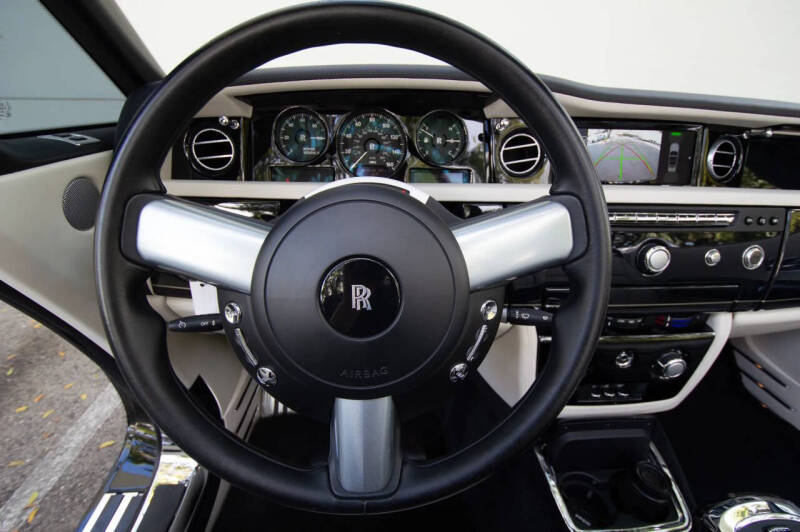 2016 Rolls-Royce Phantom Drophead Coupe