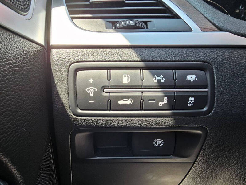 2017 Genesis G80