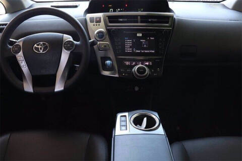 2017 Toyota Prius v Two