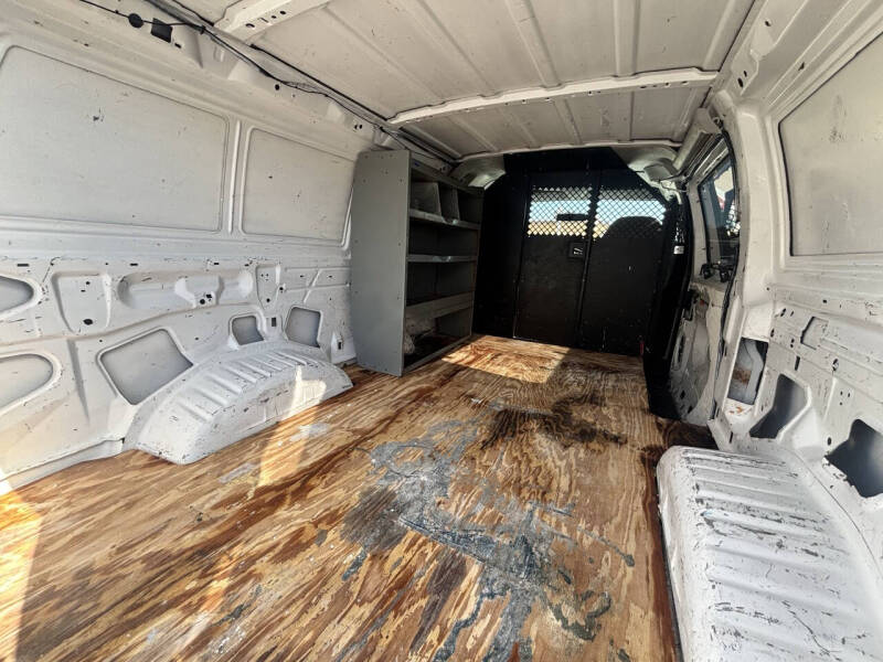 2004 Ford E-Series E-150