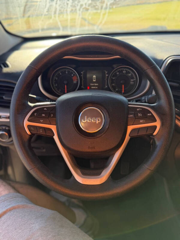 2016 Jeep Cherokee Sport