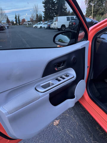 2012 Toyota Prius c Four