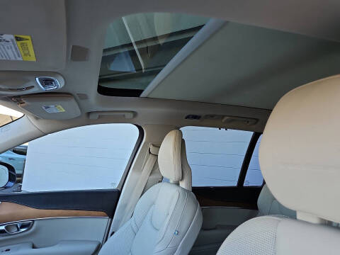 2017 Volvo XC90 T6 Inscription