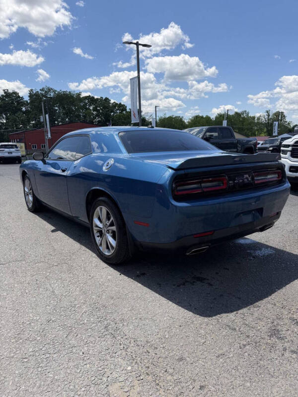 2021 Dodge Challenger SXT