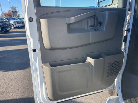 2023 GMC Savana 2500