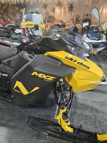 2025 Ski-Doo MXZ NEO+ 600 EFI ES Ripsaw
