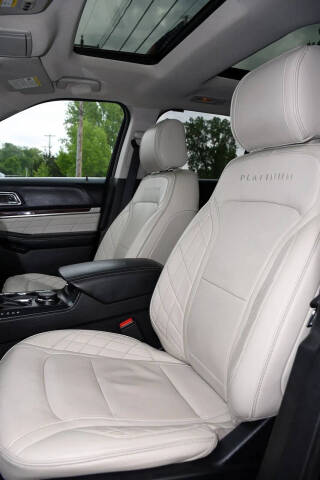 2017 Ford Explorer Platinum