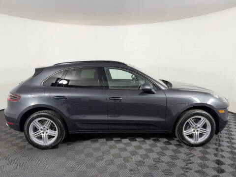 2017 Porsche Macan