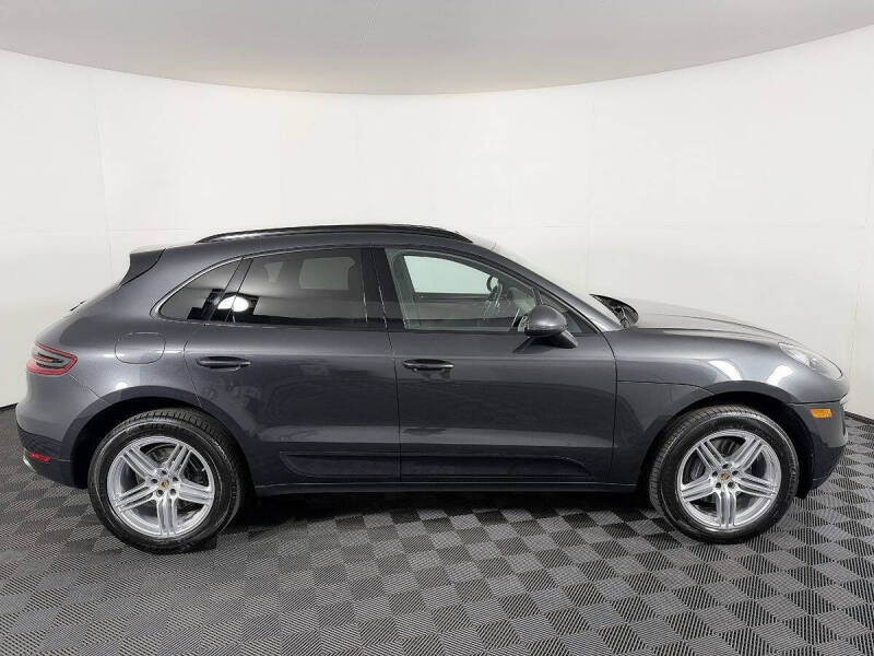 2017 Porsche Macan