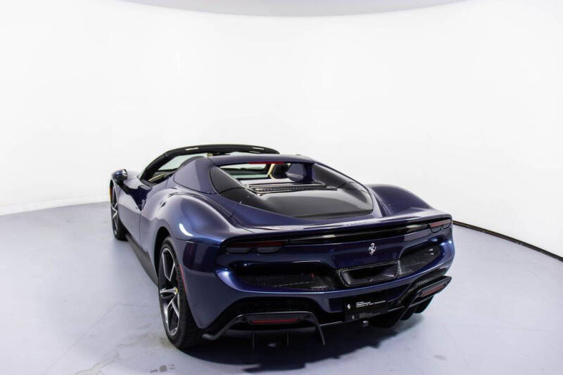 2024 Ferrari 296 GTS