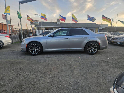 2018 Chrysler 300 S