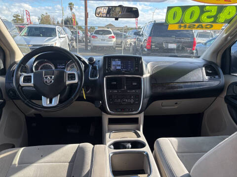 2011 Dodge Grand Caravan Crew