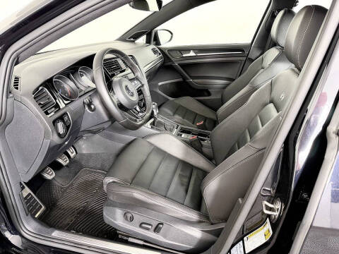 2017 Volkswagen Golf R 4Motion