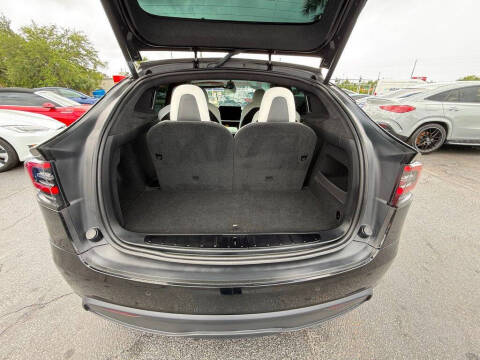 2022 Tesla Model X Plaid