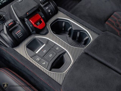 2023 Lamborghini Urus Performante