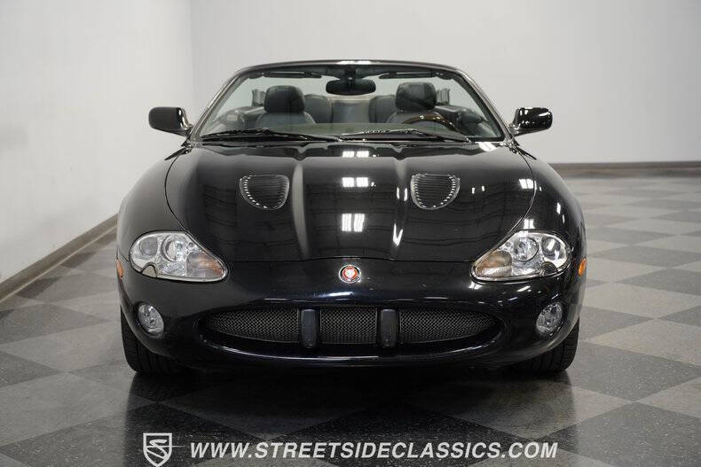 2002 Jaguar XKR