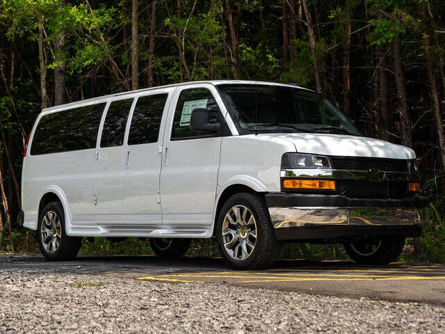 2025 Chevrolet Express 2500