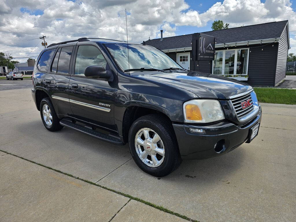 2006 GMC Envoy for sale in Hiawatha, IA Bigfoot Auto