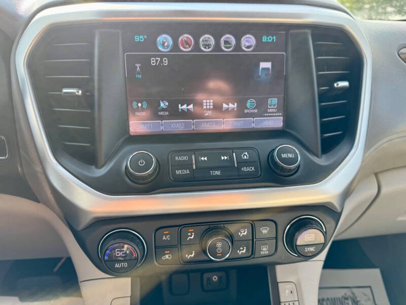 2017 GMC Acadia SLE-2