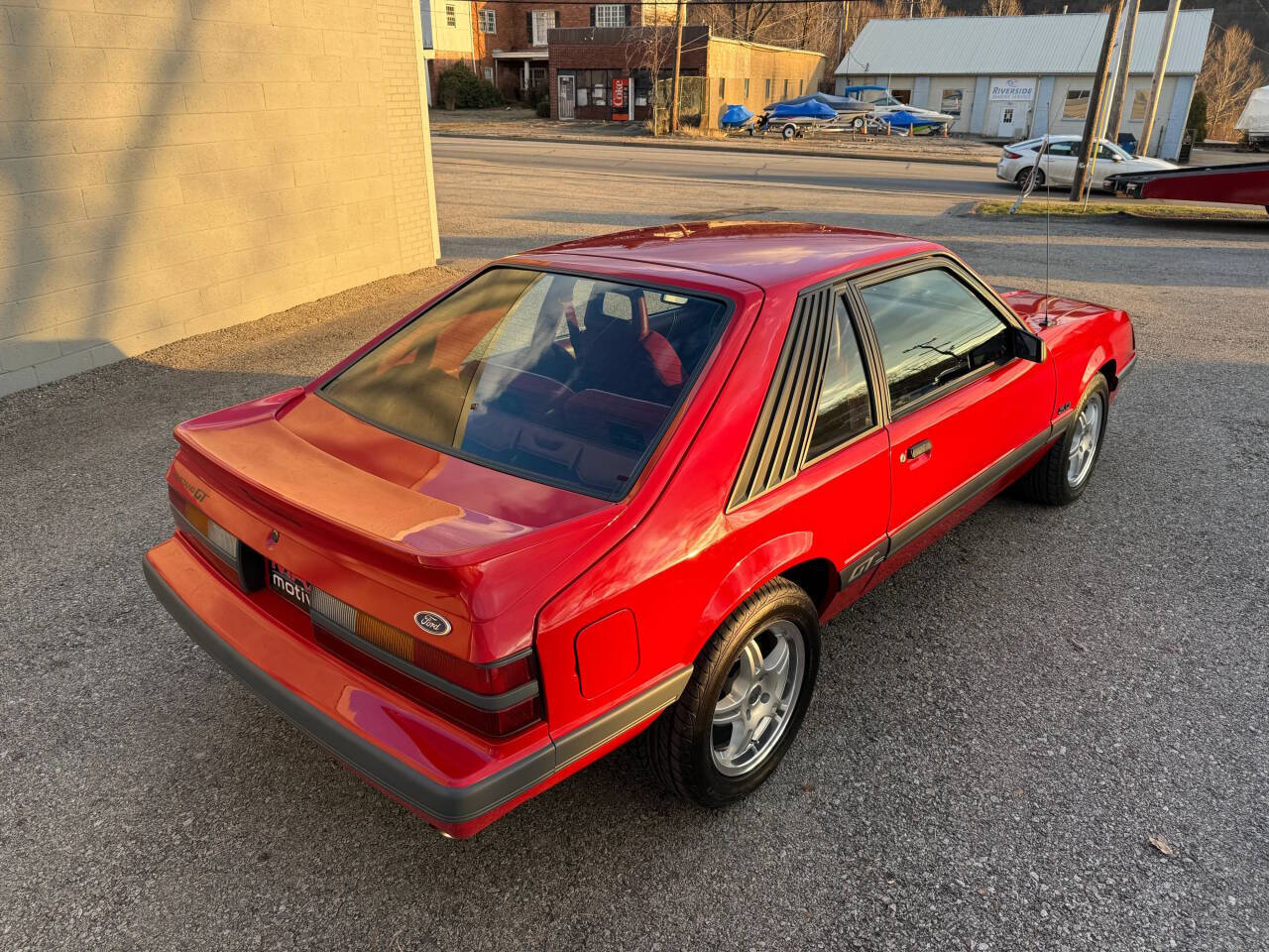 1986 Ford Mustang 16
