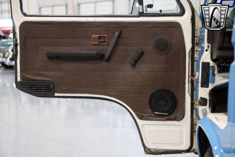 1982 Volkswagen Vanagon Camper