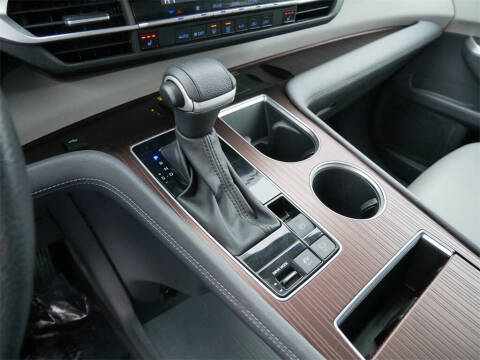 2023 Toyota Sienna XLE 7-Passenger