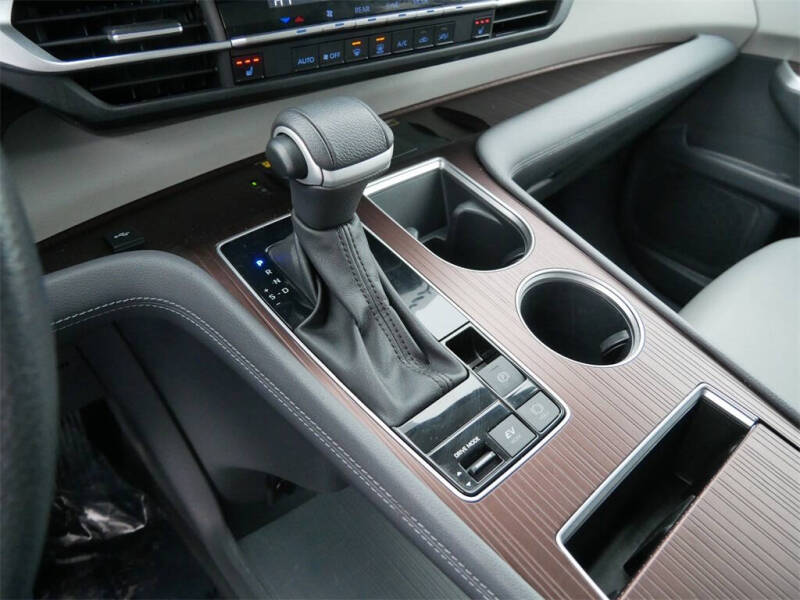 2023 Toyota Sienna XLE 7-Passenger