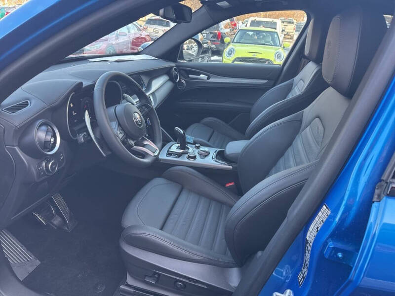 2025 Alfa Romeo Stelvio