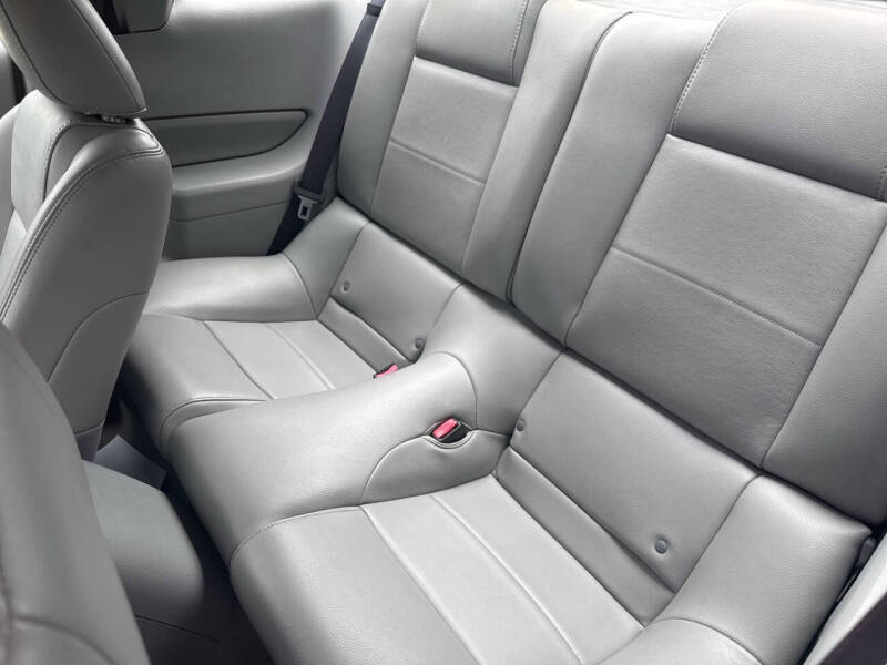 2006 Ford Mustang V6 Standard