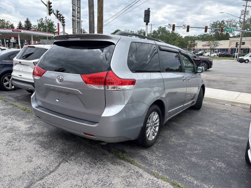 2013 Toyota Sienna XLE Mobility 7-Passenger