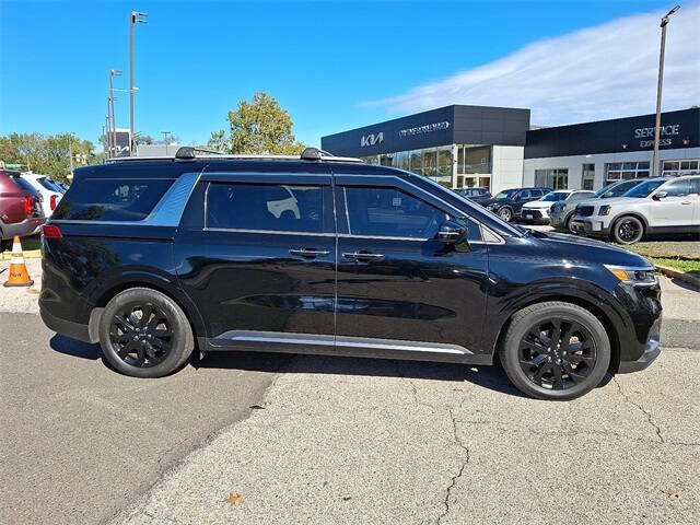 2024 Kia Carnival SX