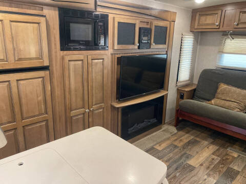 2017 Rockwood 8328BS