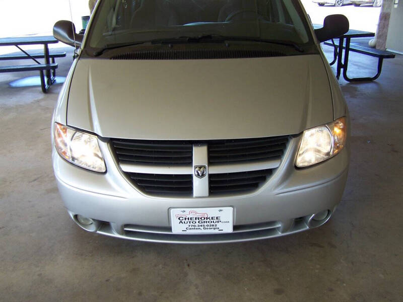 2005 Dodge Grand Caravan SE