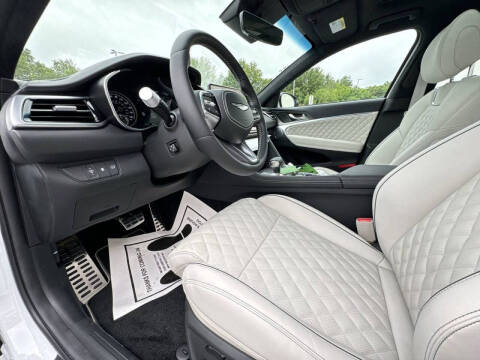 2025 Genesis G70