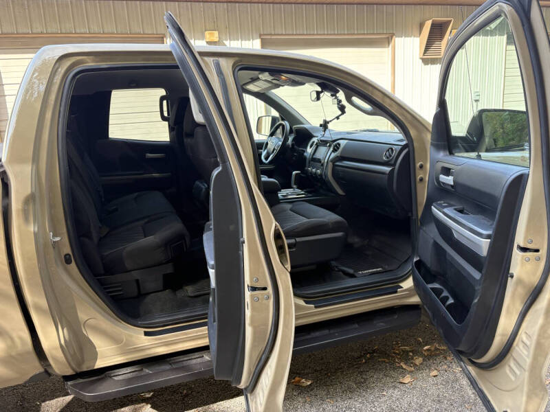 2018 Toyota Tundra SR5