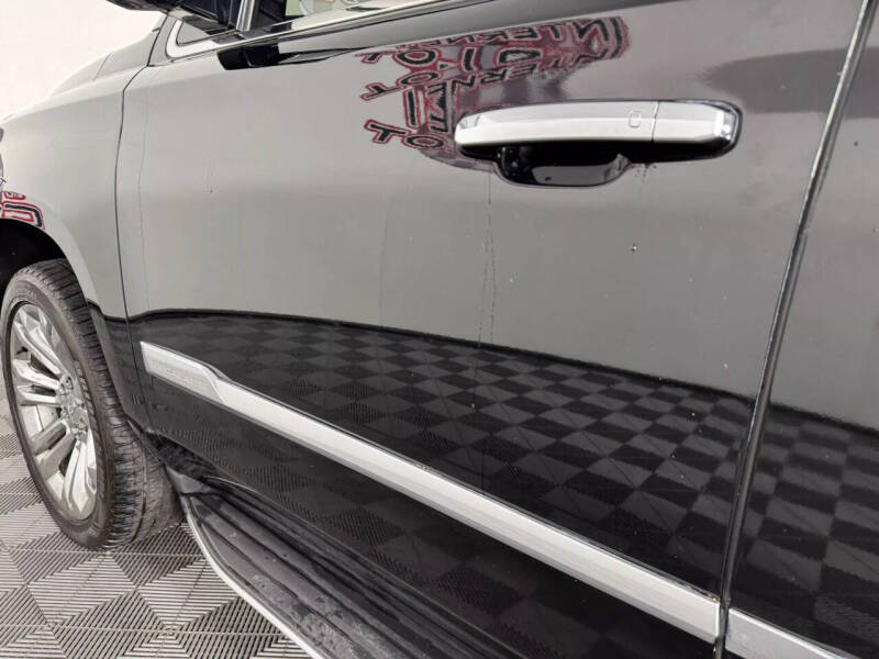 2018 Cadillac Escalade Luxury