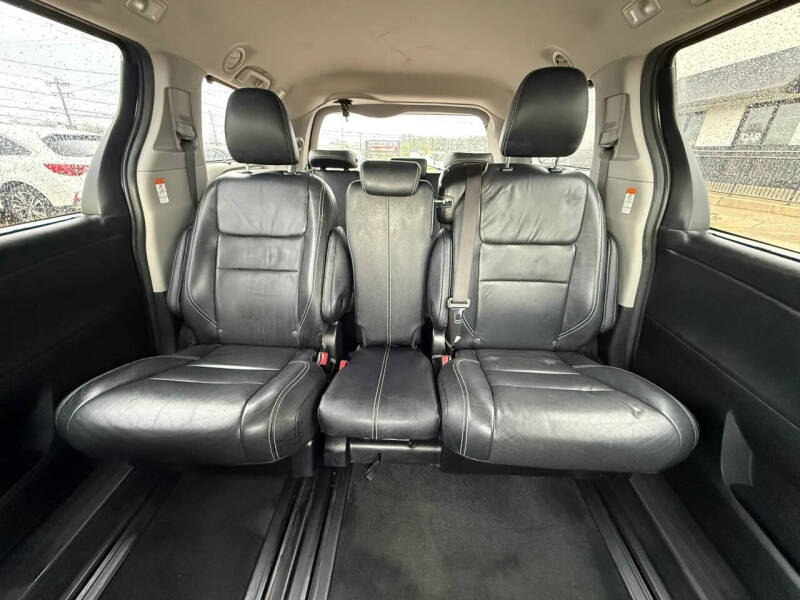 2017 Toyota Sienna