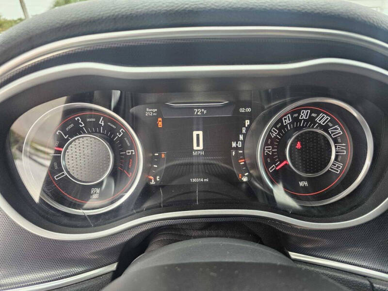 2015 Dodge Challenger SXT Plus